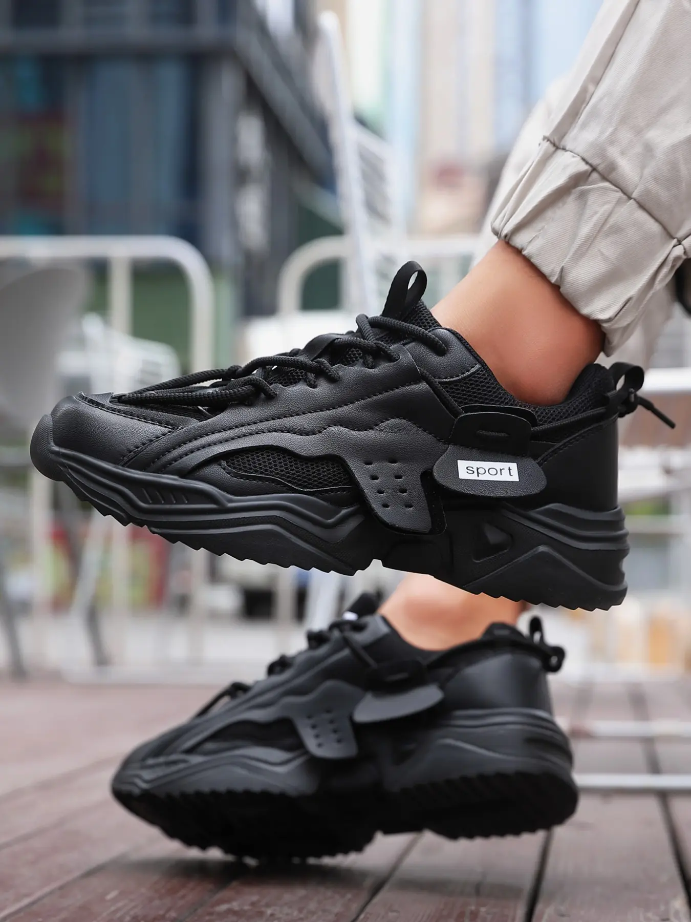 Trendy Men's Low-Top Sport Training Shoes, Future-Style Armor Design with Cushioned Sole, Lightweight Comfort for Gym & Urban Exploration, Lightweight Athletic Shoes