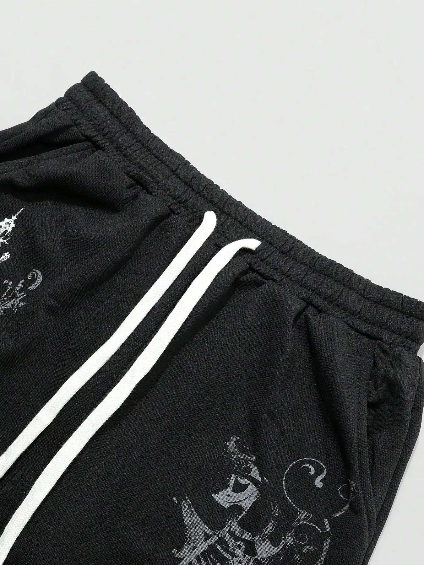 Men's Opium Style Gothic Cross Graphic Two-Piece Set - Casual
