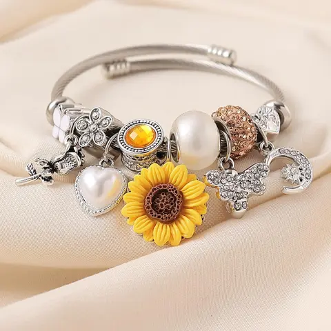 Boho Style Sunflower & Heart & Rose & Bee Charm Decor Stainless Steel Bracelet, Fashion Jewelry, Aesthetic Jewelry for Party, Daily Clothing Decor, Exquisite Jewelry for Birthday Gift, Bracelet with charms, Summer Dainty Jewelry