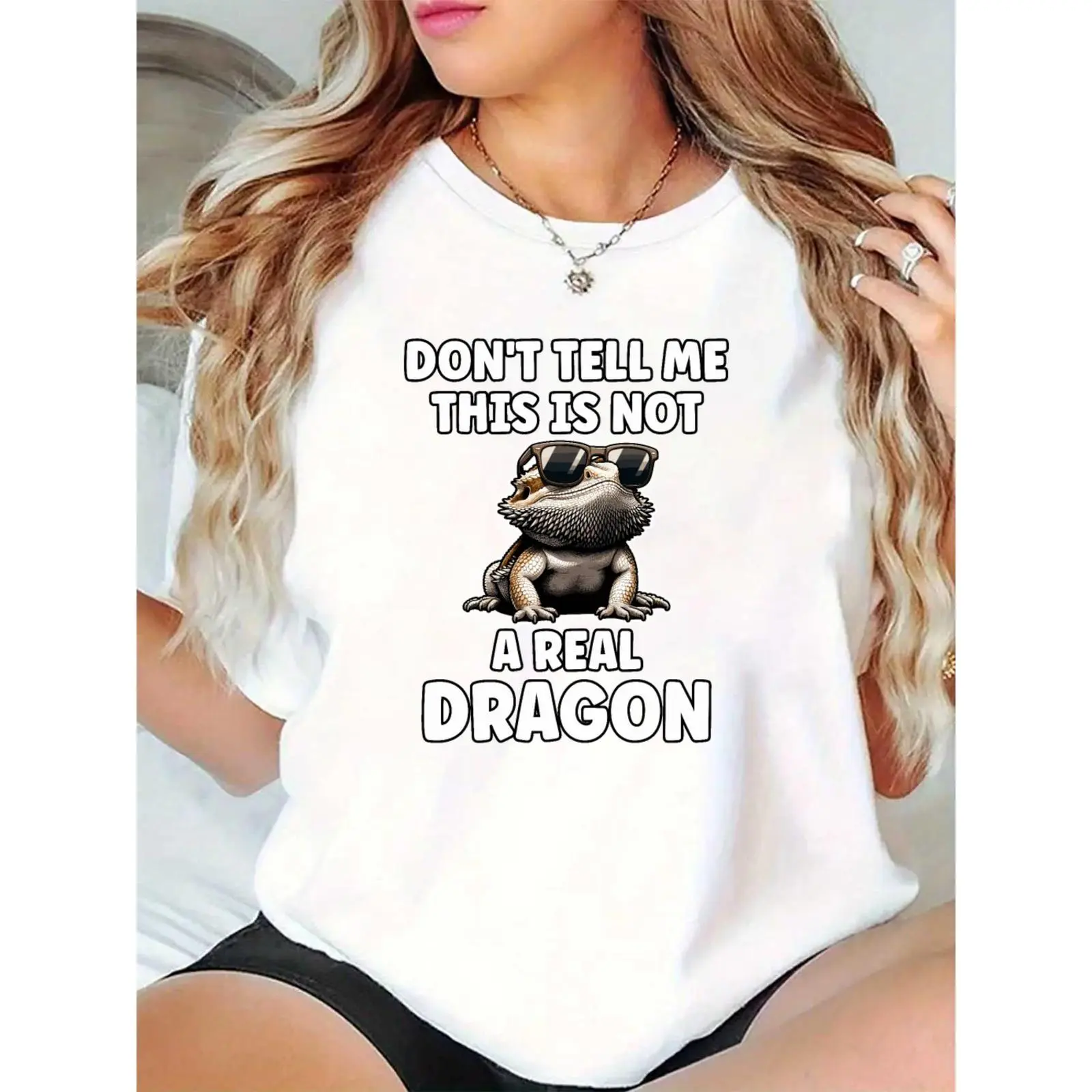 T-Shirt for Women with Funny Bearded Dragon Graphic Prints, Comfortable 100% Cotton, Casual Shortsleeve Basic Style for Daily Wear, Ladies, Feminine, Fit, Round Neck