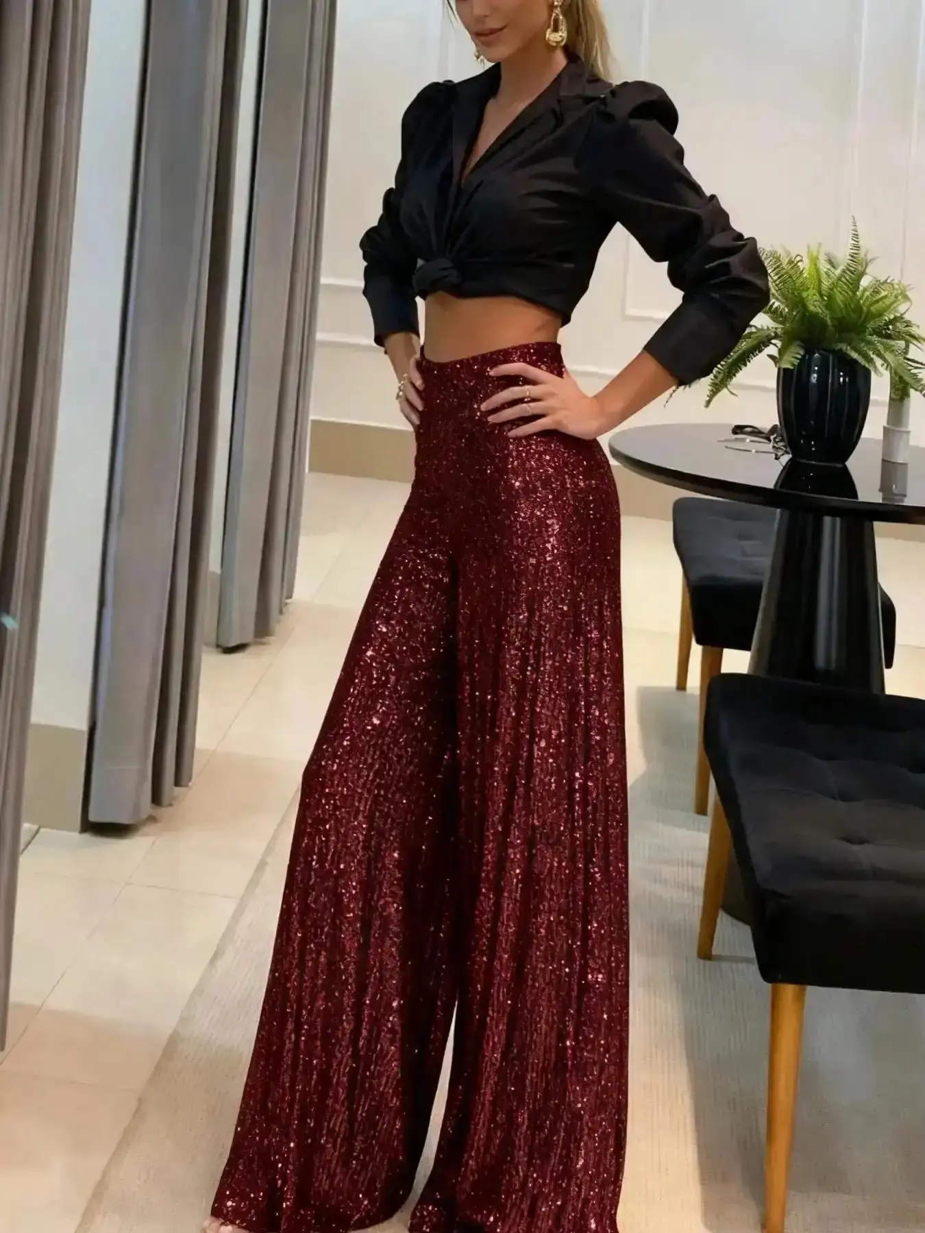 A women's wide-leg version is loose and elegant and inclusive with a good waist elastic design sequin Maxi wide-leg trousers, suitable for autumn and winter, suitable for dinner party style