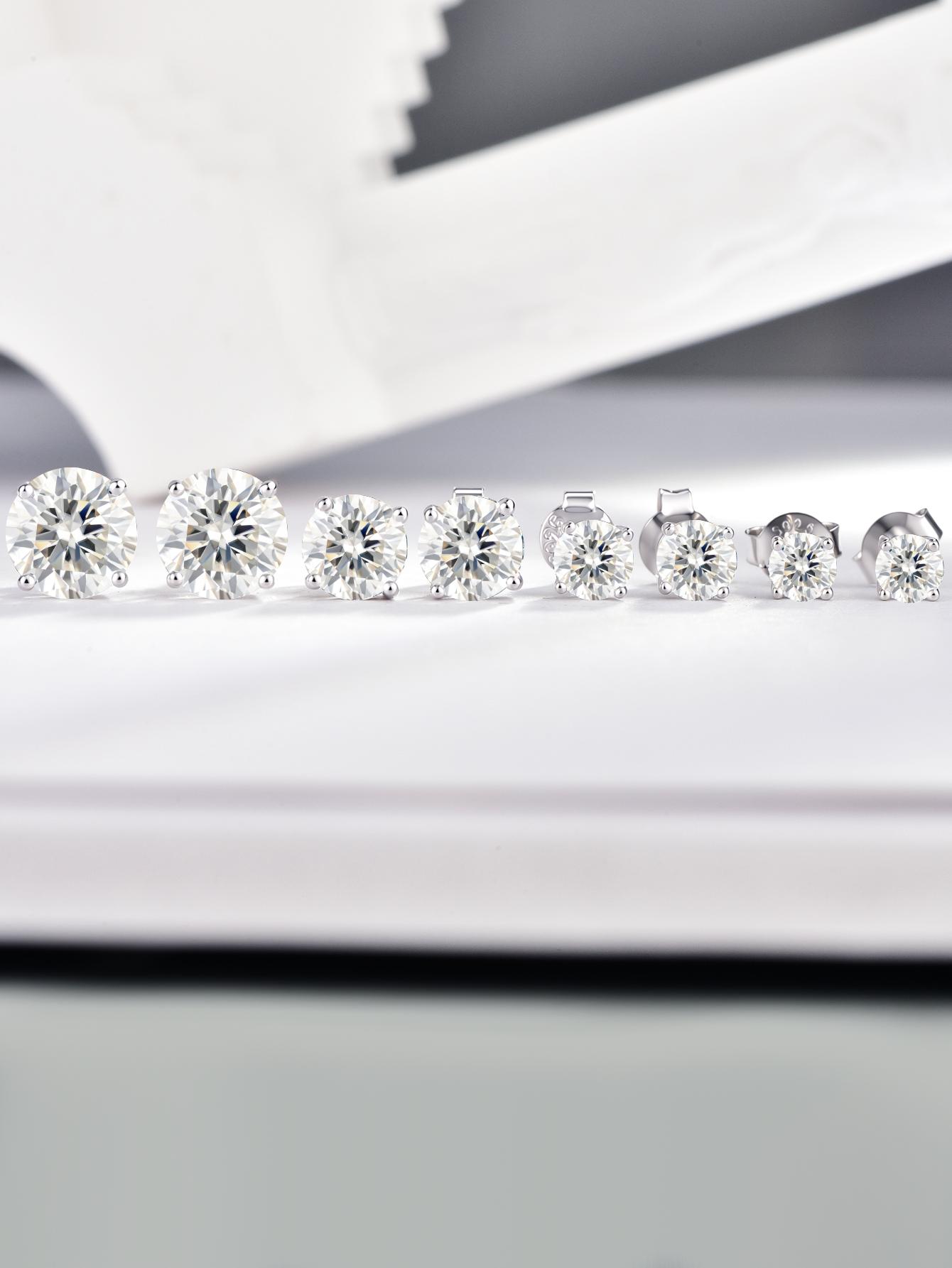 Kaelena  Four-Prong Setting Stud Earrings D Color VVS Lab-Created Moissanite Stud Earring S925 Sterling Silver  Perfect Valentine's Day Mother's Day Birthday & Anniversary Gift Unisex Daily Wear