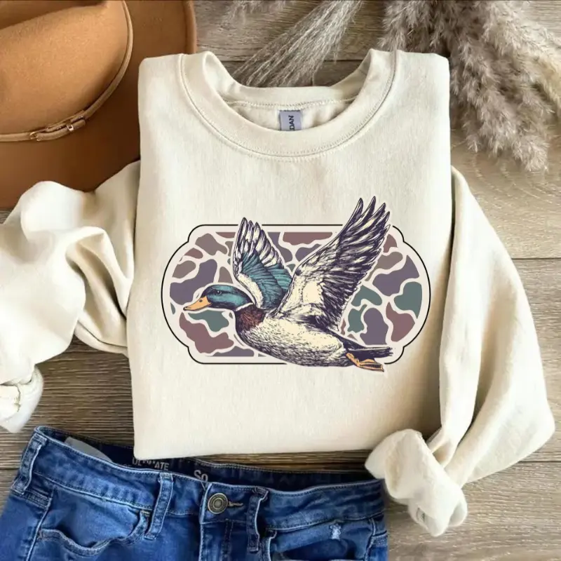 Retro Mallard Ducks Fall Sweatshirt, Vintage 90s Waterfowl Crewneck, Duck Lover Graphic Sweatshirt, Cozy Autumn Nature Pullover, Wildlife Gift, Top Cozy Sweatshirt