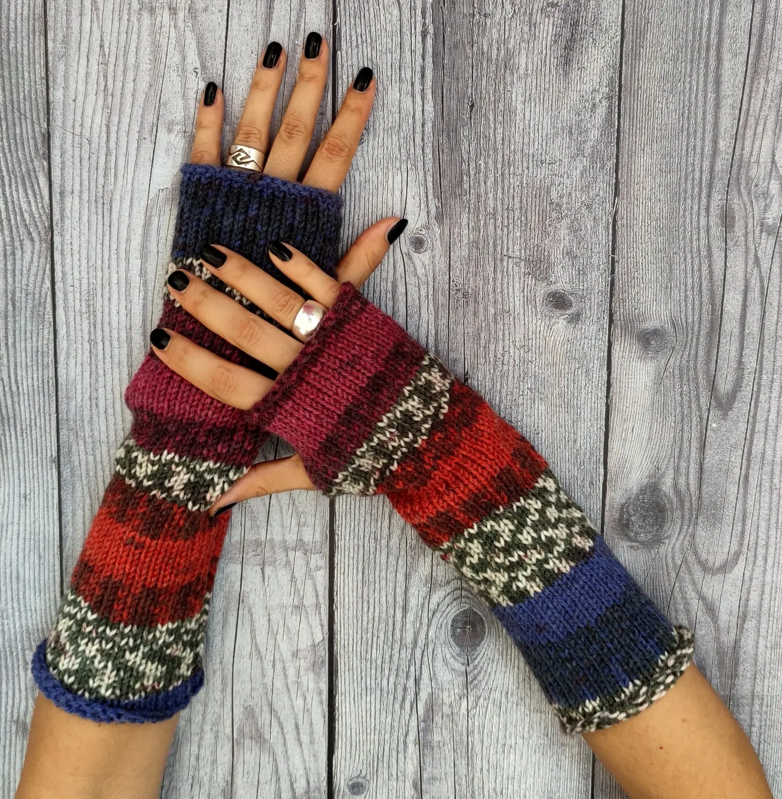 Wool wrist arm warmers - Mothers gift - Fall fashion gloves - Fingerless wool gloves mittens- Knit hand warmers - Winter knitted gloves