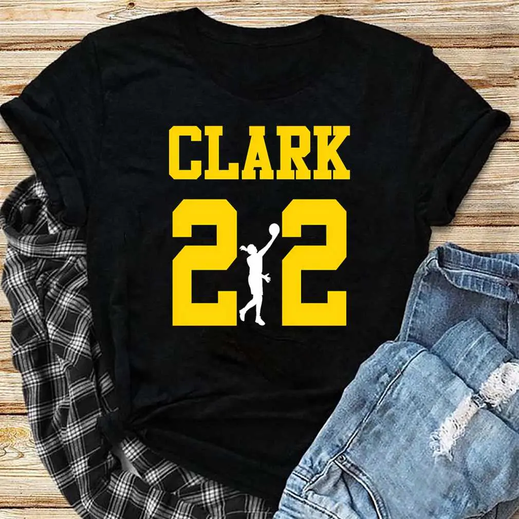 Caitlyn Clark 22 Iowa Girl T-Shirt