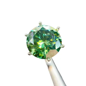 5CT VVS1 Round Brilliant Cut Green Moissanite Solitaire Ring