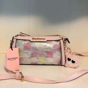 Juicy Couture Free to Be Juicy Crossbody Bag (Stylish, Compact Accessory for Daily Use)