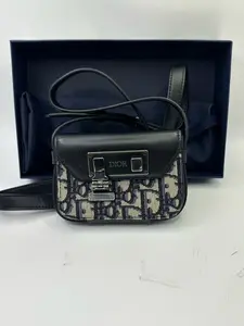 Pre-owned Dior Oblique Canvas & Leather Lock Messenger Bag, Vintage Pattern, Size: 13 × 8 cm, 98% new 2021 Date Code, Includes Box