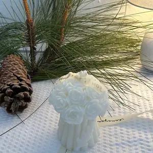 Rose Bouquet Scented Aesthetic Candle,350G Handmade Rose Flower Shaped Soy Wax Aroma Decorative Candle for Table Photo Prop,Prefect Gift for Meditation Stress Relief Mood Boosting Bath Yoga (White)