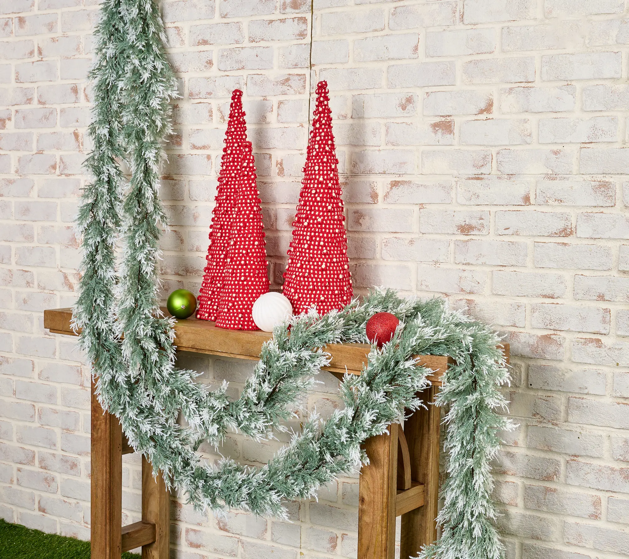 Wicker Park Set of 2 12' Oversized Cedar Garlands