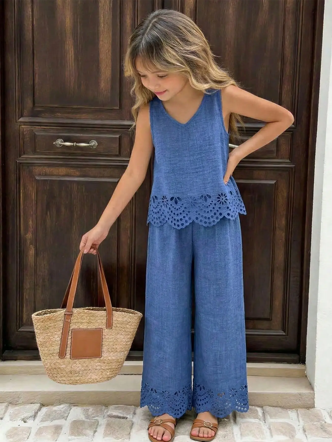 Girls' Blue Tank Top and Wide Leg Pants Set, Fashion Hollow Out Design, Bow Sleeveless V-Neck Vest, Loose Fit, Casual Wear, Summer Clothes Set