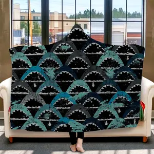 1pc Shark Jaw Pattern Hooded Blanket Wearable Flannel Poncho Flannel Throw Blanket Oversized Cozy Gift for Lounging Gaming Watching TV Reading Camping Napping