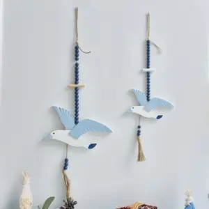 Mediterranean Style Wall Hanging Wooden Seagull Decor, Hand-Painted Seagull Bird Art for Living Room, Coffee Shop Wall Decoration