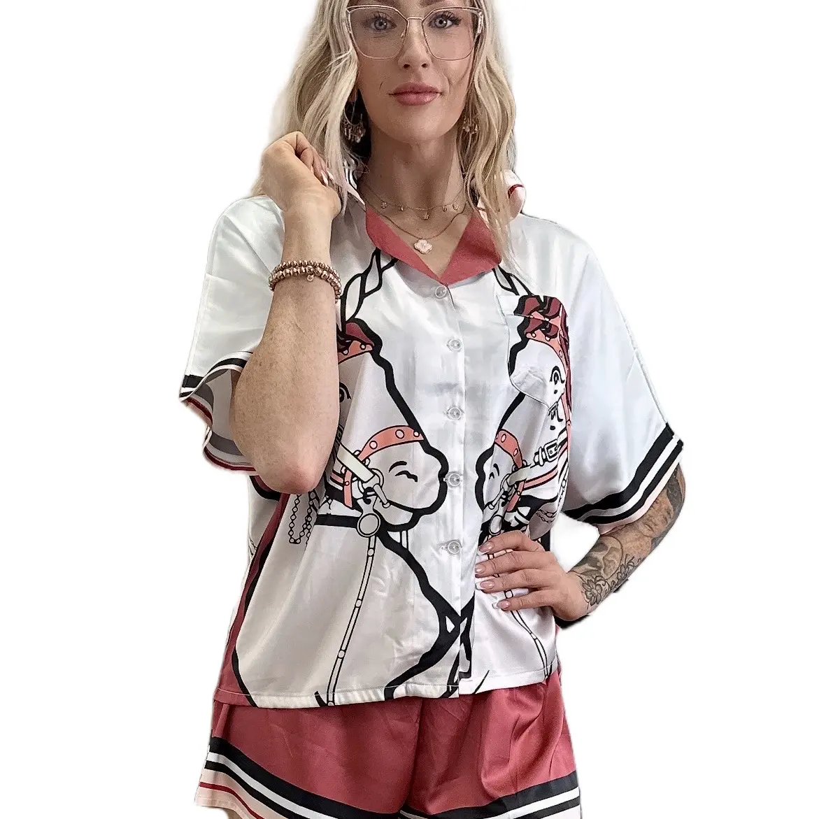 One size: ( 100-155lbs ).Latin Silk Women's Pajamas with Horses Pattern Batwing Shirts and Short Pants - Loungewear and Nightwear