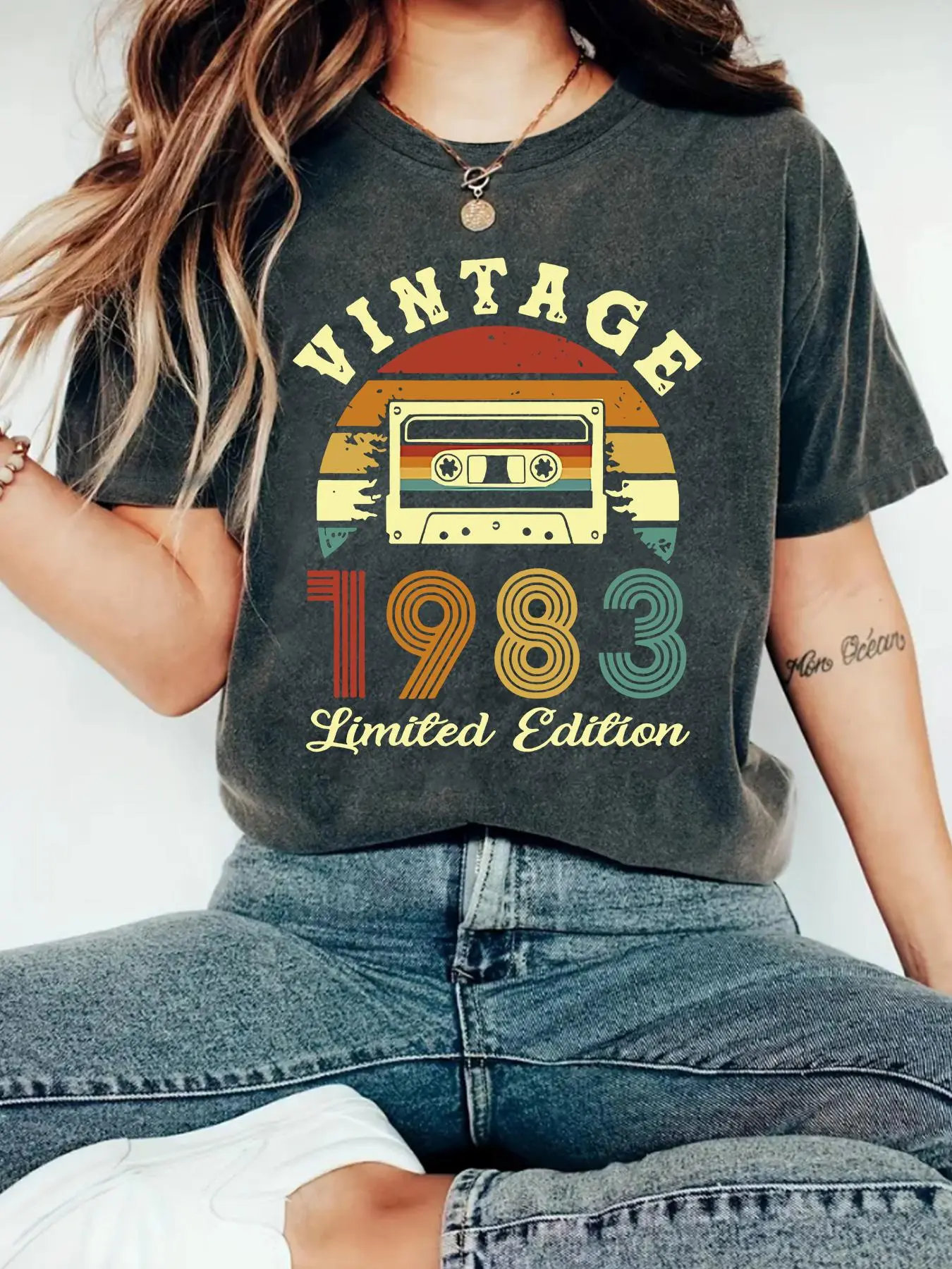 Women's Vintage 1983 Print Round Neck Graphic Chic Streetwear Tee, Casual Short Sleeve Fitted T-shirt for Summer, Women's Top for Daily Wear