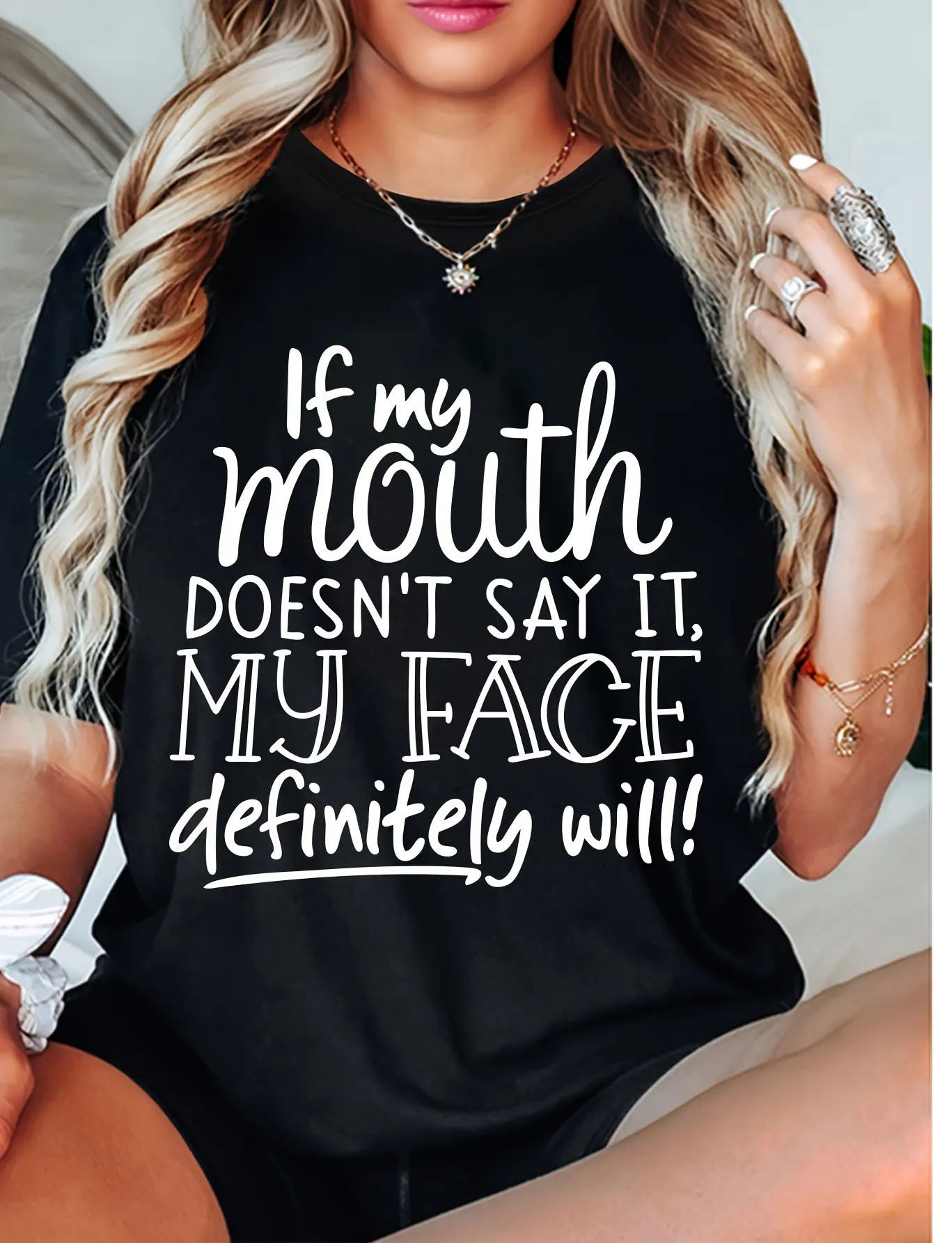 Vibrant Statement Women's Round Neck T-Shirt - Cool Letter Printed Top for Fashionistas - Unique Face Expression Design, Versatile and Comfortable Wear for Daily Life