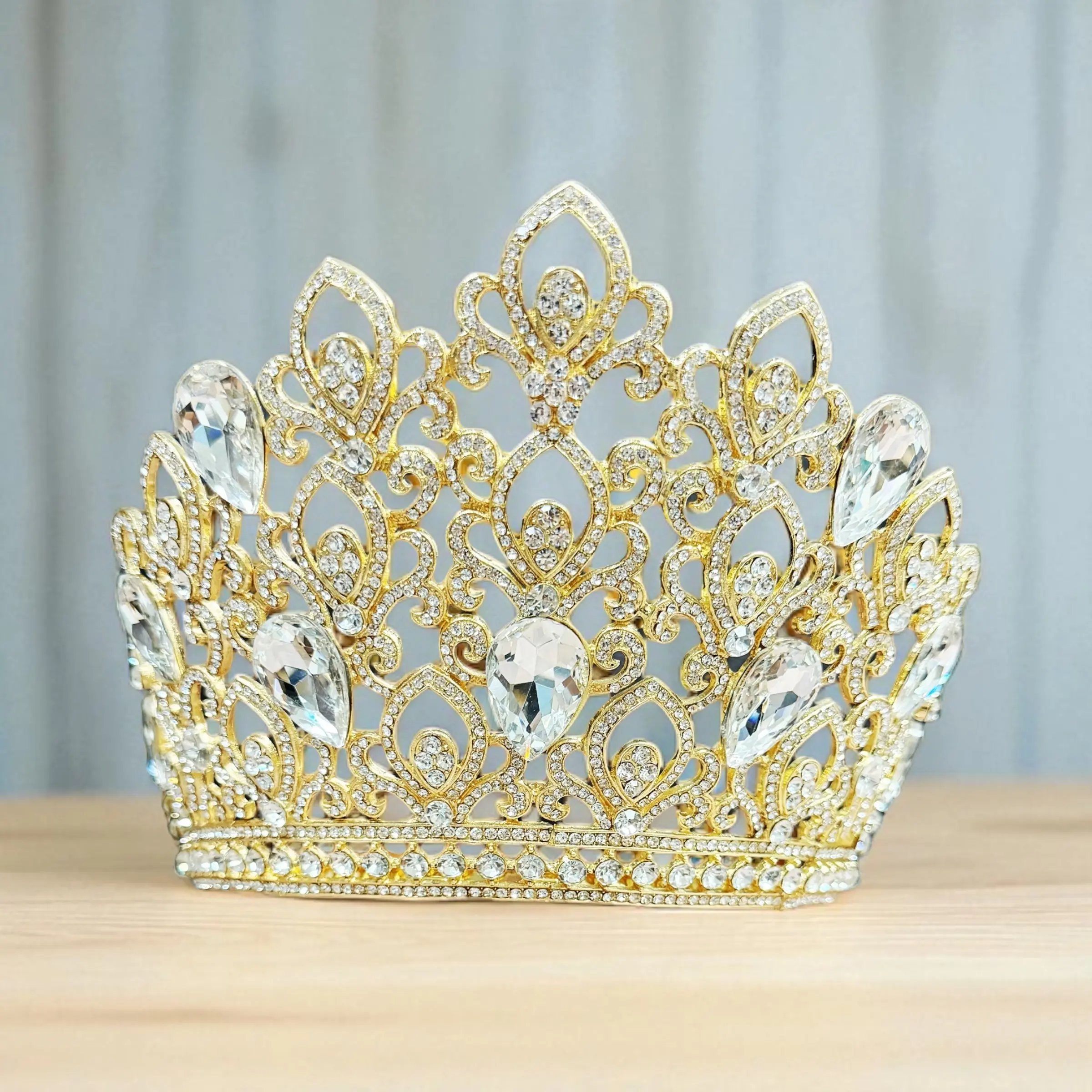 Large Crown with Comb Wedding Tiara for Bridal Royal Princess Quinceanera Tiara Headpiece Clear Crystal Rhinestones Silver Gold Rose Gold Plated 7 Inches Wide 5 8 Inches Height Perfect for Wedding Party Festivals Cosplay