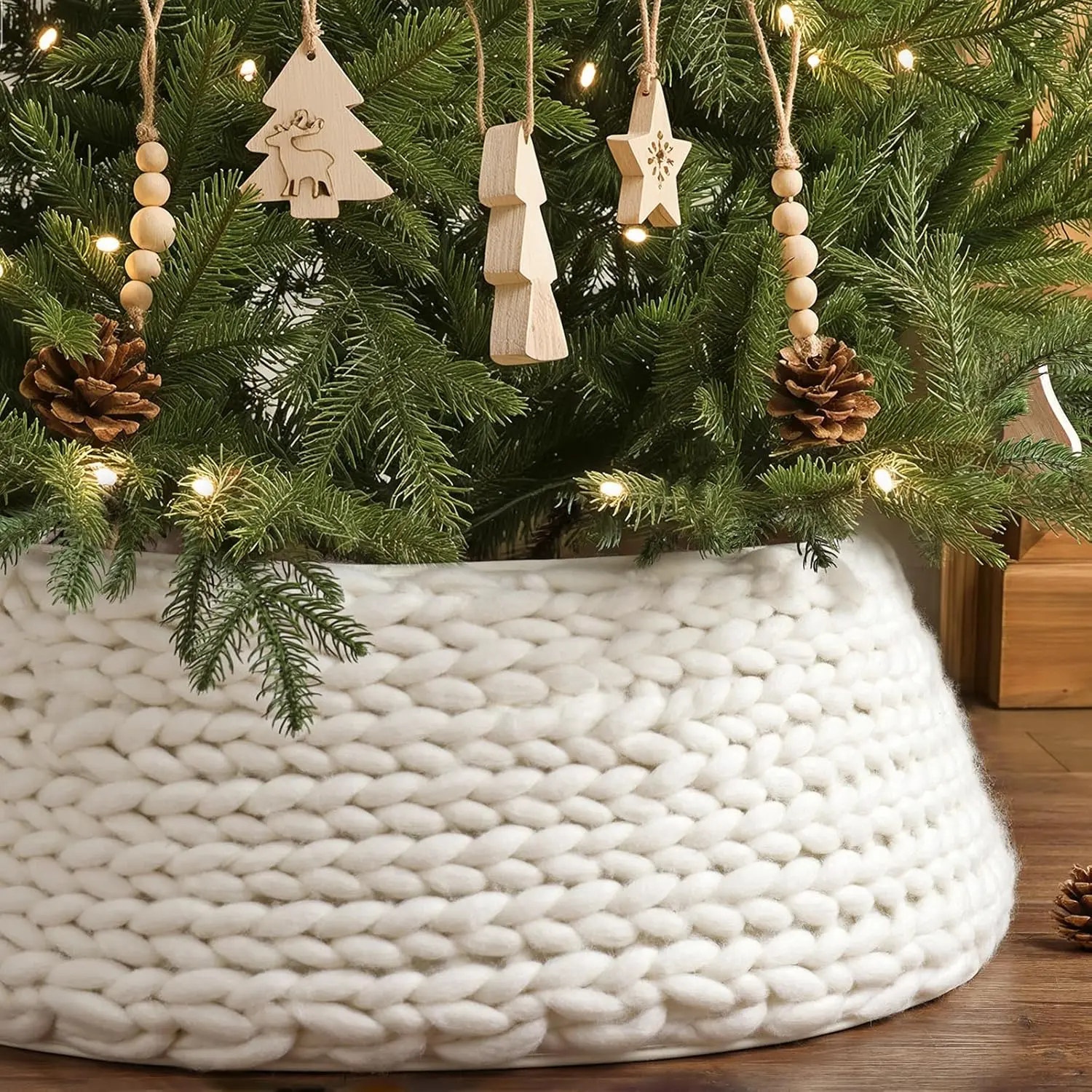 Knit Tree Collar: Rustic Cream White Heavy Chunky Yarn Knitted Thick Christmas Tree Collar, Farmhouse Crochet Christmas Tree Decorations for Merry Christmas Home Decor Indoor Party Gifts