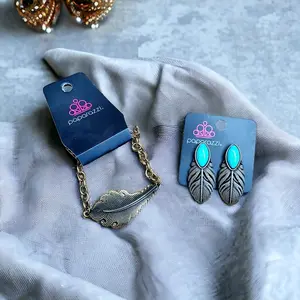 Pobozzi Like Birds of a Feather Bracelet Set with Leaf Pendant and Keychain