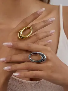 Ladies Ring Set Smooth Hollowed Out Oval Ring Stainless Steel 18k Gold Plated Anti Allergy Modern And Simple Hip Hop Party Perfect Fashion Stackable Rings