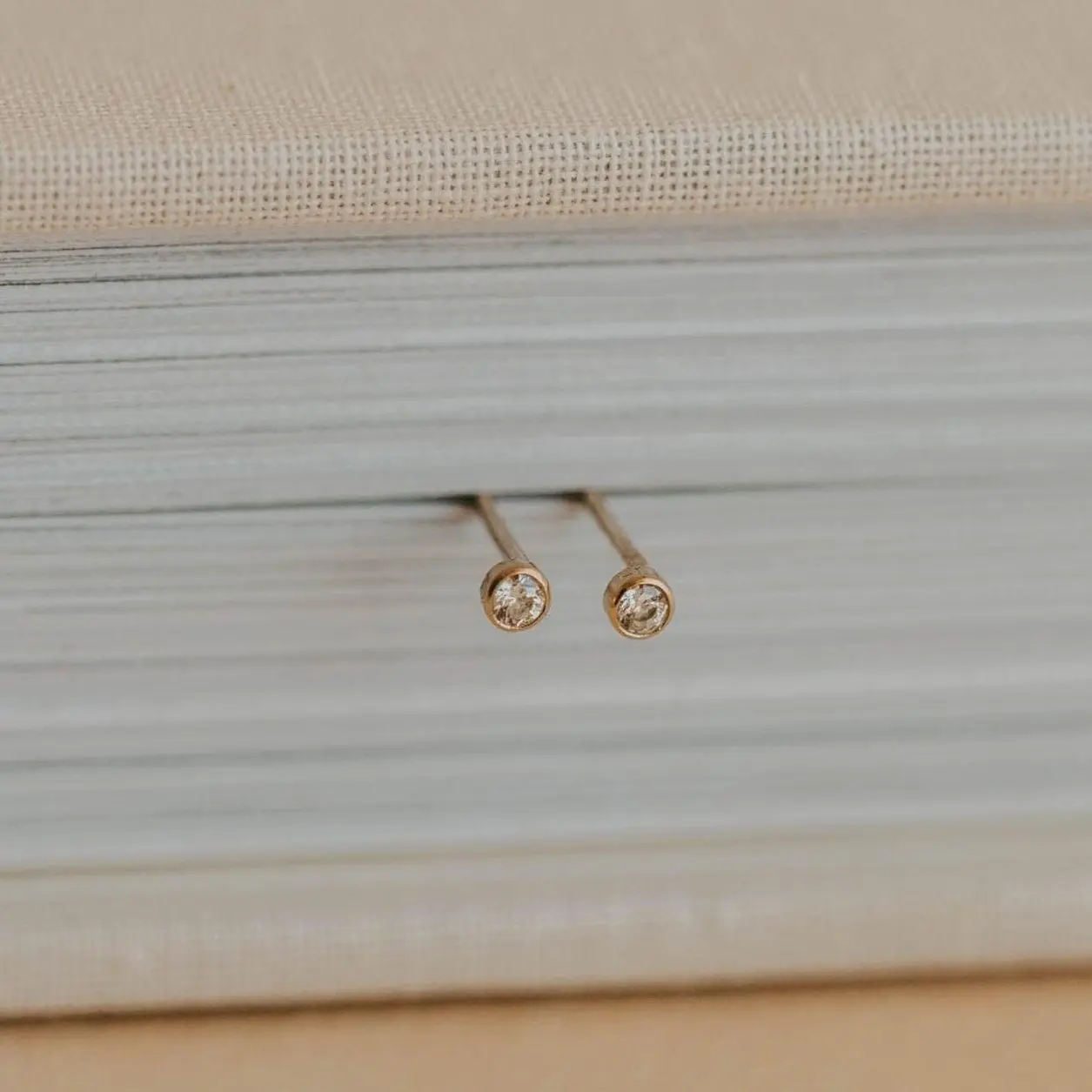 Hello Adorn Solitaire Stud Earrings - Unique Stone Earrings - Any Occassion Jewelry - Women's Fashion Accessory