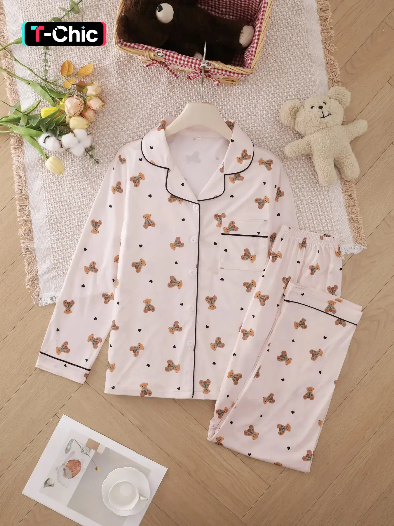 Two-piece Set Women's Cute Heart/ Strawberry Print Sleepwear Pajamas Set, Casual Comfy Cozy Long Sleeve Lapel Collar Top & Pants Matching Pj Set, Valentine's Day Gift, Ladies Sleepwear & Loungewear, Casual Home Loungewear for Spring & Fall, Pyjamas