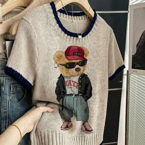Trendy Bear Pattern Colorblock Trim Round Neck Knit Pullover, Everyday Casual Fit Short Sleeve Cozy Top for Spring & Fall, Comfortable Soft Women's Clothing Short Sleeve Sweater