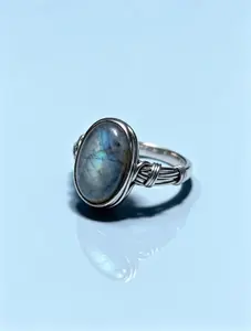 Tracy(9801)gc.Vintage Oval Labradorite Ring – Mystic vibe-Green Flash, Antique Style