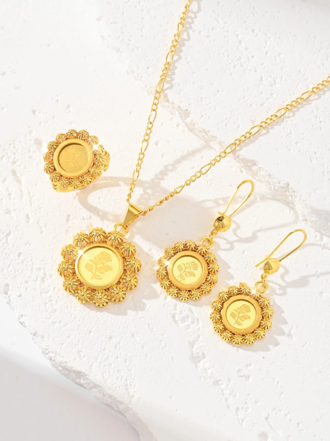 Dubai Style Luxurious Simple Women's Jewelry Set, Rose Flower Pattern, Daily Wear, Holiday Gift, Wedding Accessories, Friend Gathering, Earrings, Fashion Jewelry Set, Elegant Jewelry Set, Fashionable Jewelry Set, Jewellery Gift Set