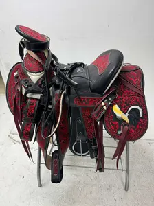 Charro Saddle 15.5” – Red & Black Bordada “Gallero” (Set Completo)