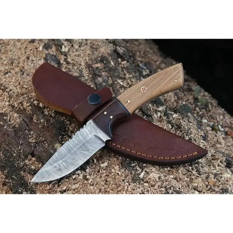 Full Tang Hand Forged Damascus Steel Fixed Blade Camping Knife with Olive wooden Handle and Leather Sheath for Easy To Carry and Fast Cutting