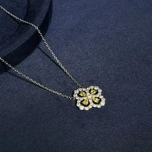 Elegant Four-Leaf Clover Necklace for Women Floral Statement Jewelry Perfect for Daily Wear Party Wedding & Anniversary