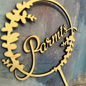 Personalized elegant wreath cake topper
