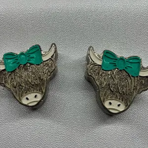 Cherry Leather scented-Cow Vent Clips with Green Bow Design for Stylish and Functional Use-