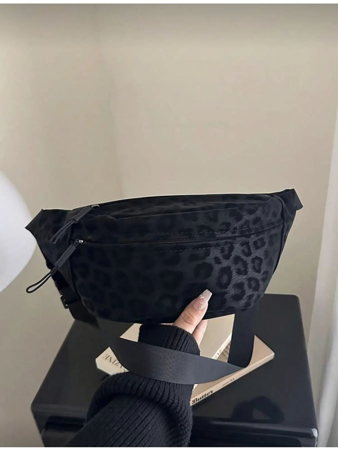 Women Men Leopard Print Sling Bag Large Capacity Crossbody Waist Pack Zipper Fanny Pack Bum Bags for University School Commute Office Festival Holiday Party Travel Young Professionals Girls Zipper Belt Bag Fashion Waist Packs Bumbag