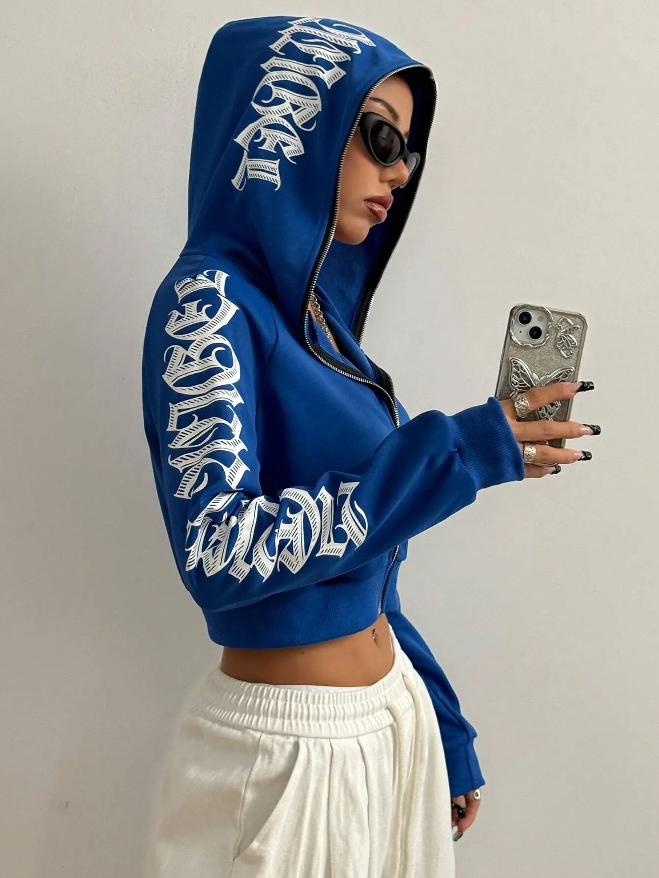 LALUZ Women's Gothic Font Cropped Open Front Sweatshirt Y2K Egirl Outfit Casual Long Sleeve Fall Winter Top Goth Streetwear Aesthetic