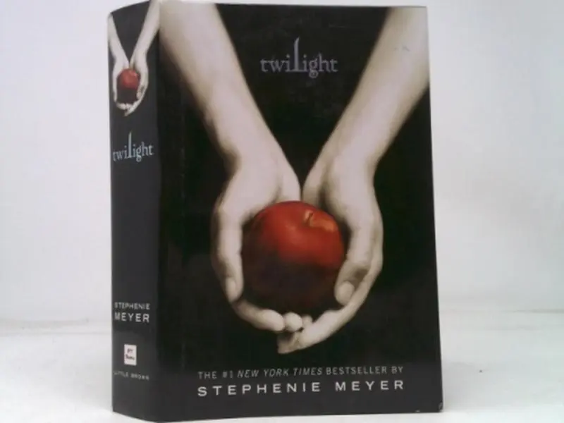 Used Twilight Novel - Stephenie Meyer, 2005 Edition, Hardcover, English Text Fiction Book