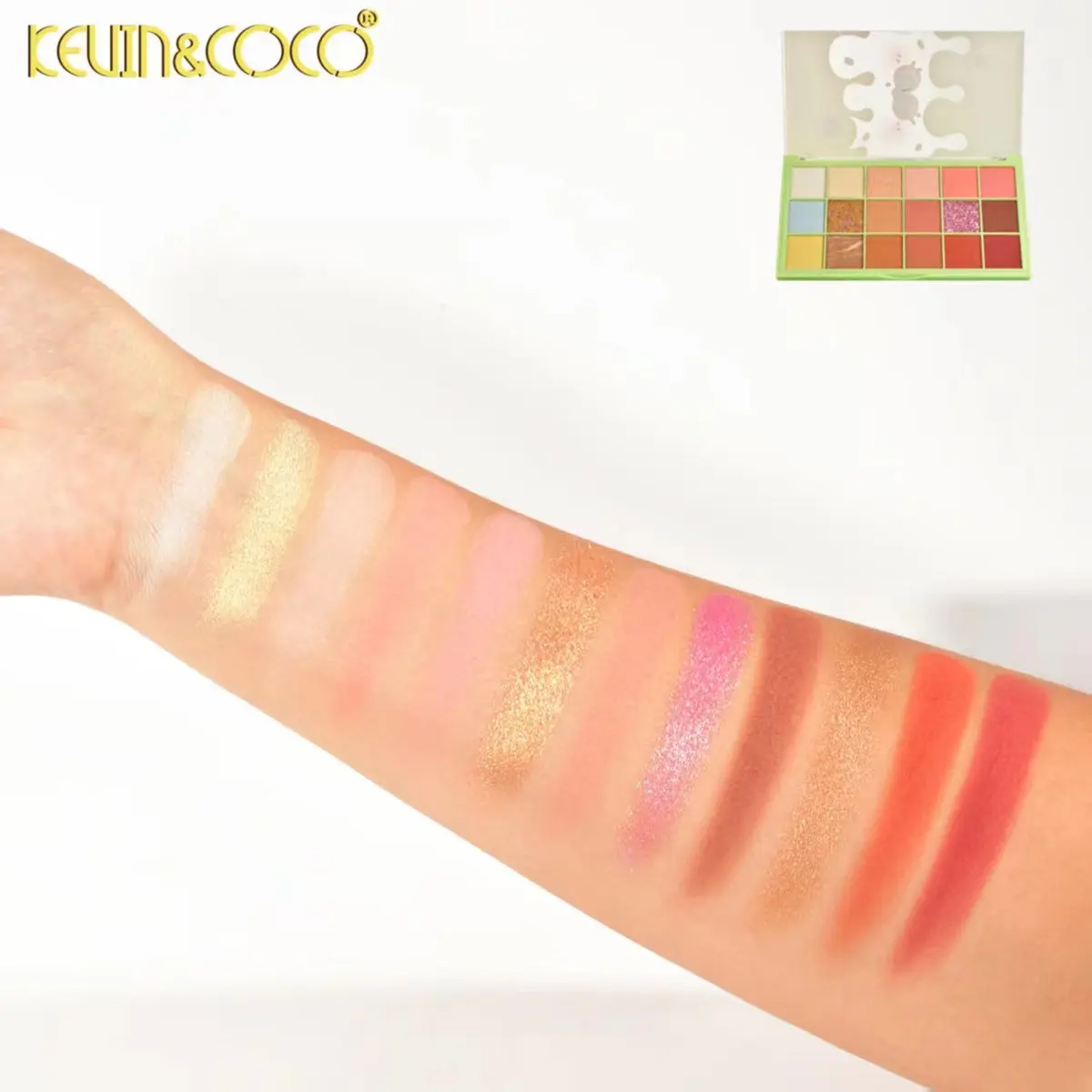 VIVID JADE 18-COLOR EYESHADOW PALETTE