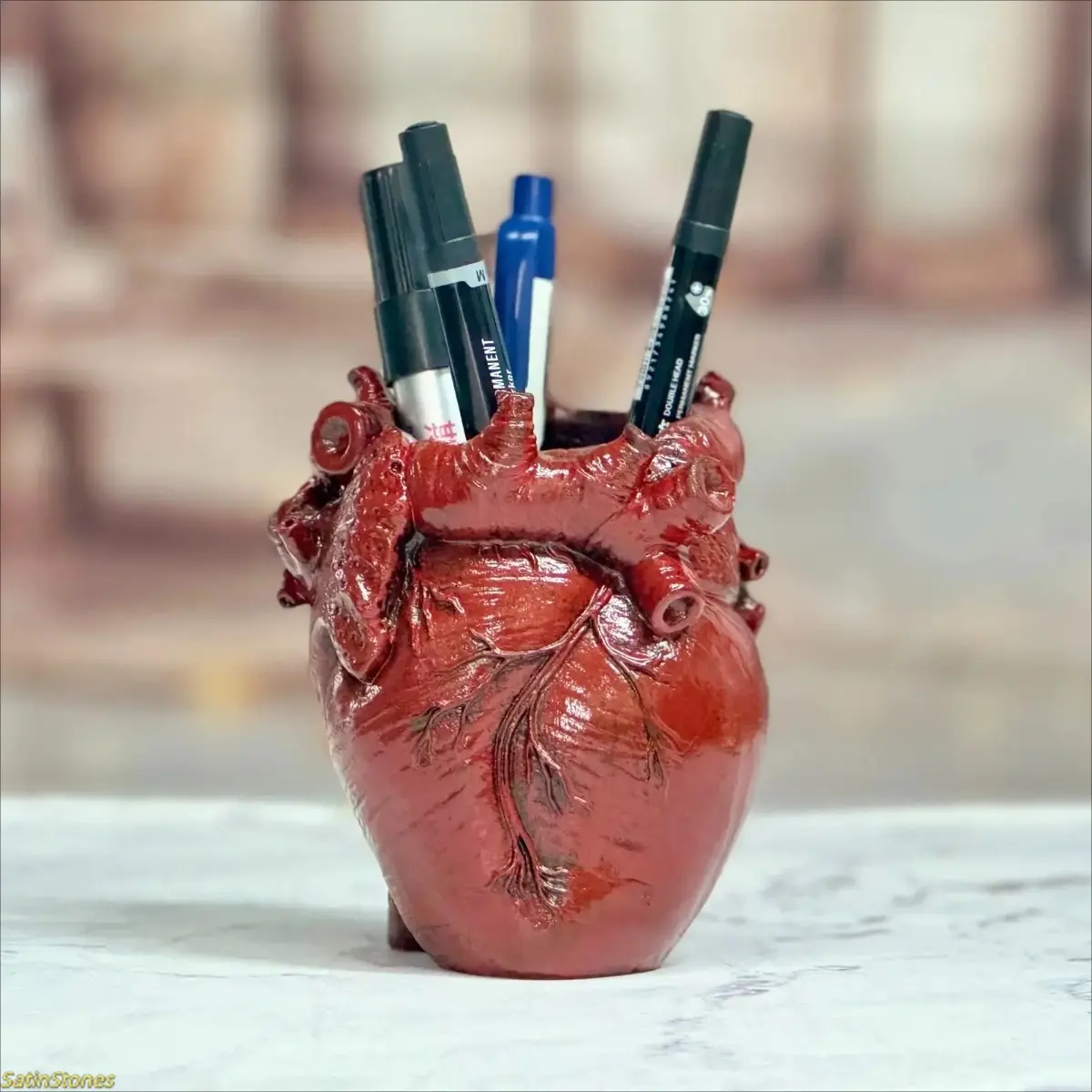 Pen Holder & Stationery Organizer, Gothic Anatomical Heart Resin Office Desk Accessory for Horror Fans, Spooky Halloween Decor & Distinctive Gift, Marker Pen Holder, Desk Organizer Accessory, Dark Aesthetic