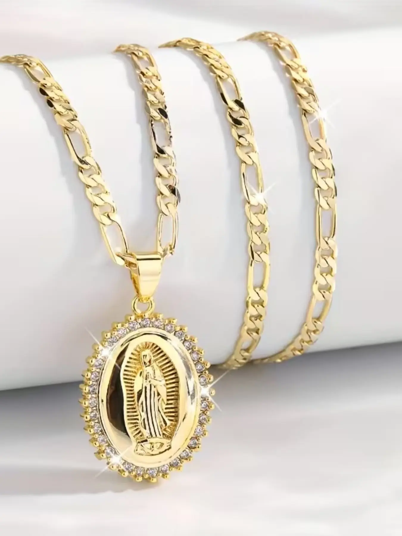 Vintage Three-Color Virgin Mary Pendant Necklace, Unisex Casual Creative Jewelry, Zinc Alloy Chain, Perfect for Daily Commute Parties Gifts, Religious Jewelry Gift, Statement Religious Necklace, Daily Wear Necklace, Faith Necklace