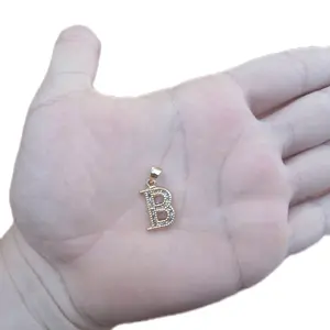 dijes en forma de letra para cadenas de oro 10k