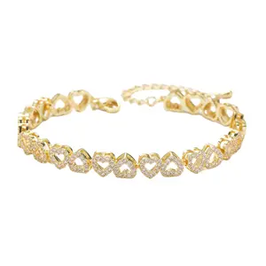 One heart bracelet inlaid with zirconia stones, ultra shiny—an elegant choice for couples; a perfect gift for anniversaries and special occasions; high-quality materials; adjustable size.