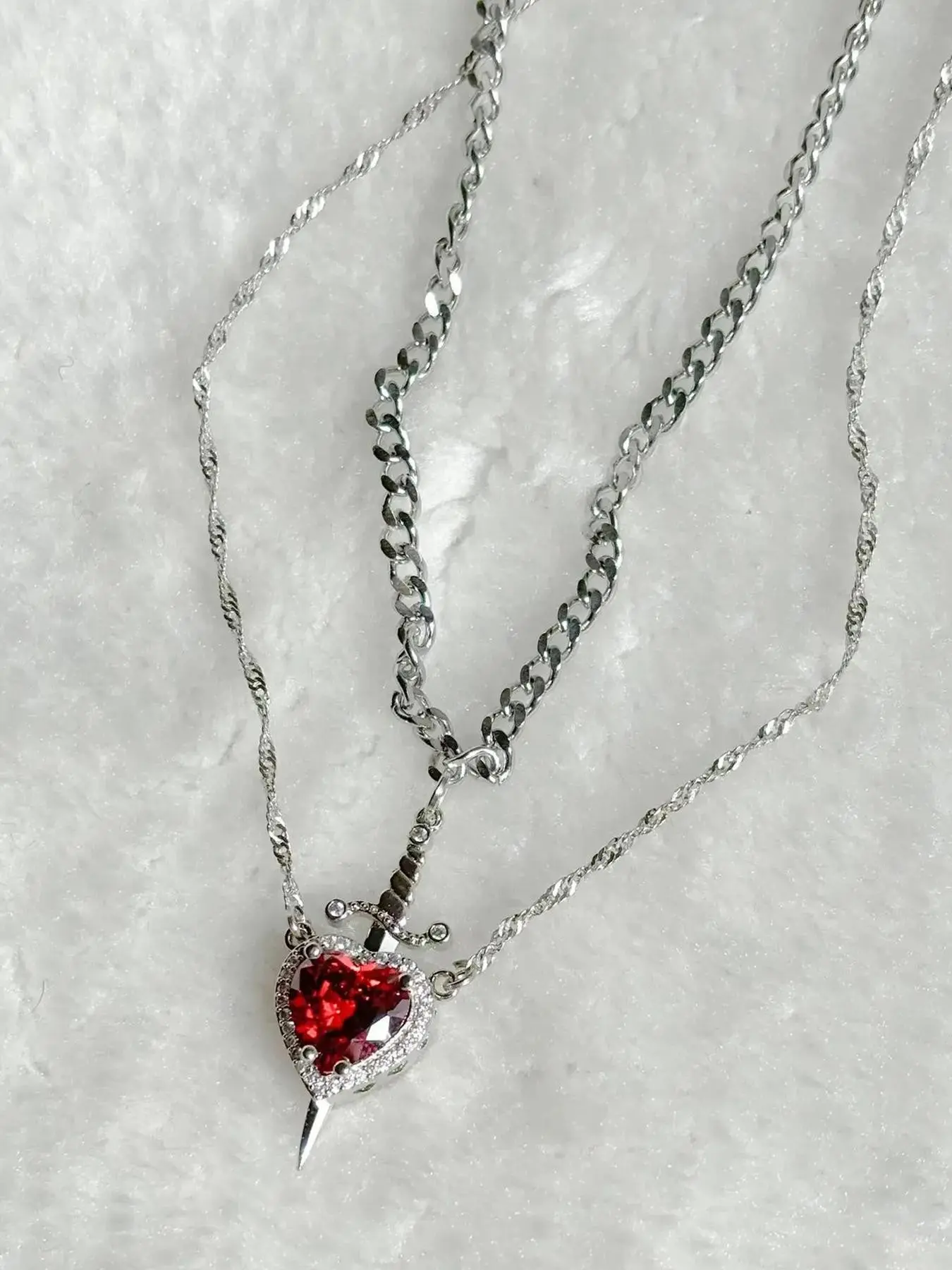 2-Piece Hip-Hop Trendy Heart Dagger Pendant Necklace Set, Fashion Matching Necklace, Fashion Unisex Creative Layered Couple Jewelry, Love Heart Necklace, Couples Necklace, Unique Design
