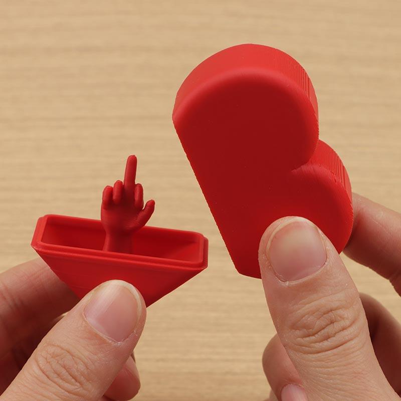 Funny Valentine's Day Heart-Shaped Middle Finger Gift Box, Gag Gift Box Party Favor, Available in 1 or 2 Pieces