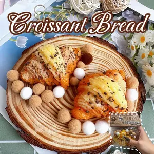 Cute Croissant Stress Reliever Toy, Fun Gift for Youngsters and Adults, Pocket Daily Toy, Office Toy, Educational Party Favor, Stress Relief Gadgets