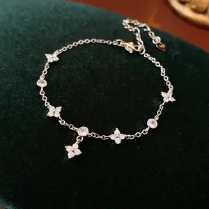 2025 Rhombus Shape Rhinestone-Decorated Flower Design Link Bracelet for Women, Elegant and Trendy Jewelry for Party and Daily Clothing Coordination