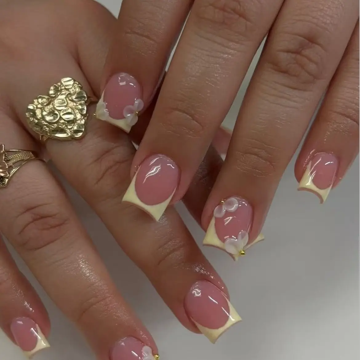 10pcs Y2K hip-hop style Handmade nail art set, Nail art products, including nude, white French manicure tips, 3D hand-carved flowers, and acrylic press-on nail tips with gold beads. Suitable for Women and Girls Party, Daily Wear, Gifts Nail Designs