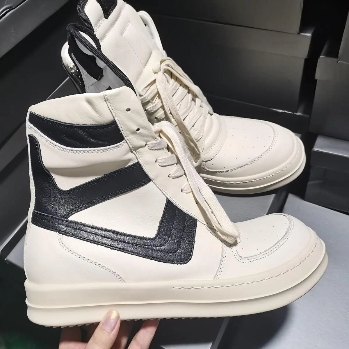 Retro shoes Outdoor Shoes High Top Quality Men and Women Casual Sneakers boots 35-48 Fashion Real leather Tennis shoes