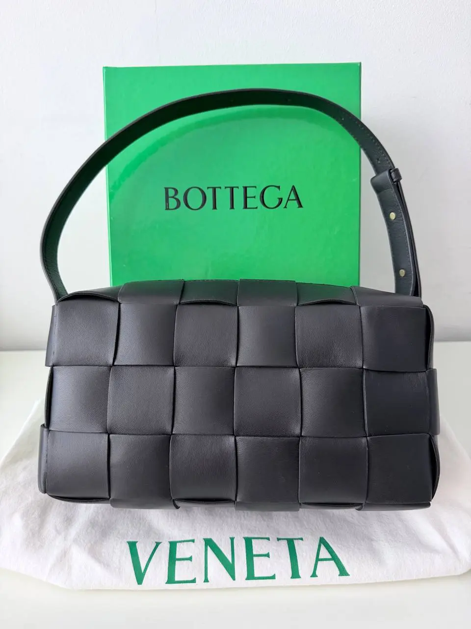 Pre-owned Leather Shoulder Bags Bolso de Hombro Bottega Veneta Brick Cassette Black Leather