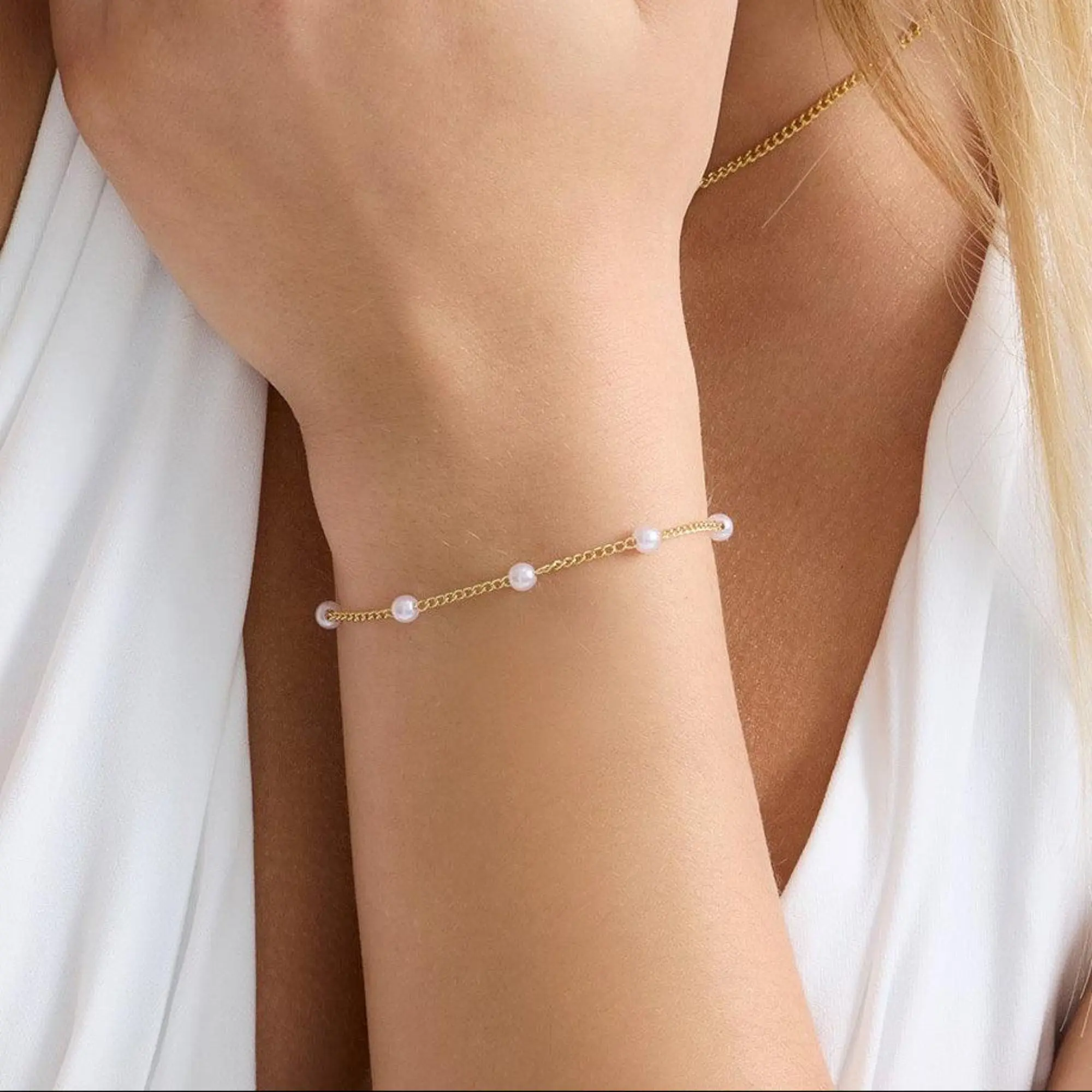 EVRY JEWELS Gold or Silver Plated Women's Waterproof Lover Girl Bracelet